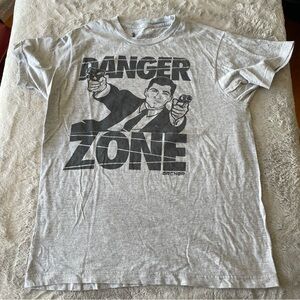 Archer Gray Graphic T-Shirt with Danger Zone Design size medium